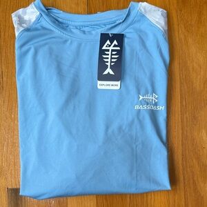 Brand new w/tag Men’s Bassdash Light Blue and Gray Camo Rash Guard